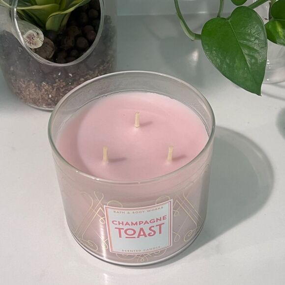 Bath and Body Works 3 Wick Champagne Toast Candle Summer Beach Vacation Scent - Picture 2 of 6